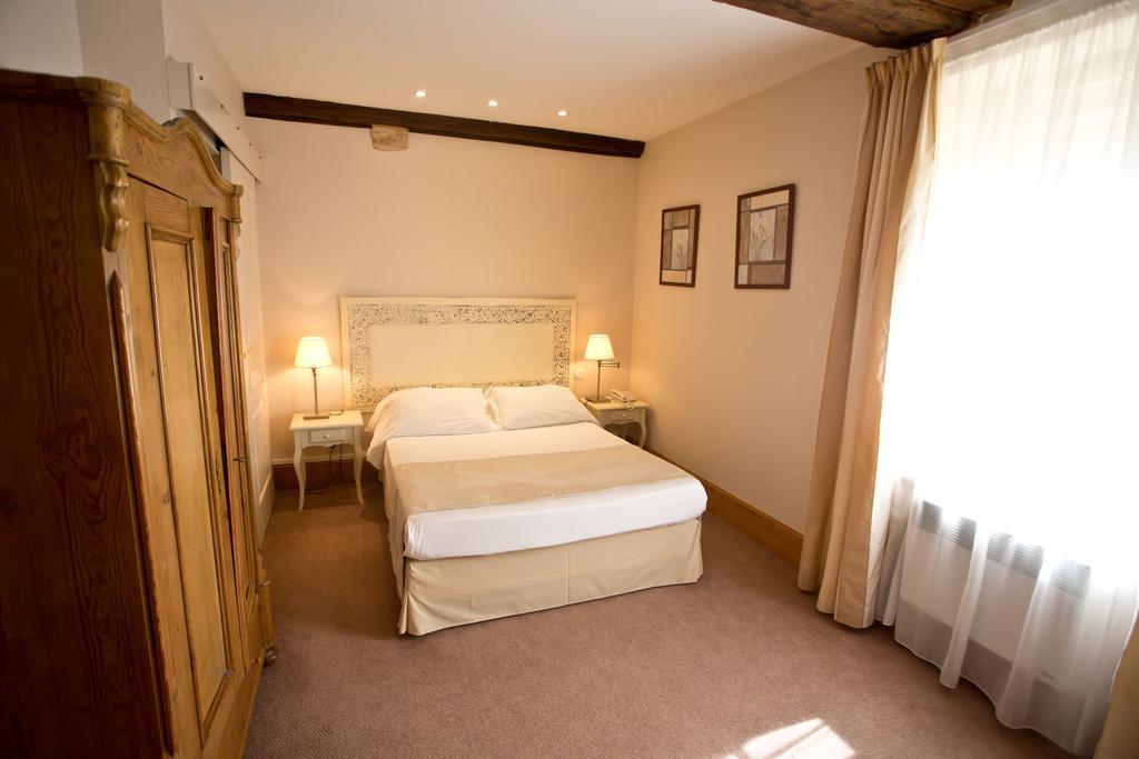 Hotel L'Oree Des Vignes Gilly-lès-Cîteaux Kültér fotó